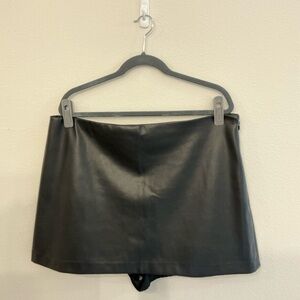 Abercrombie & Fitch Black Mini Skirt